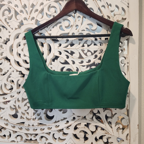 PRINCESS POLLY HUXLEY CROPPED TOP IN GREEN NWT SIZE 10 - Picture 2 of 12